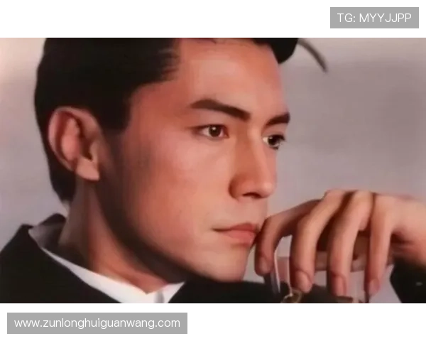 尊龙一下：详细解析尊龙在游戏中的经典瞬间，揭秘尊龙如何成为玩家心中的传奇人物
